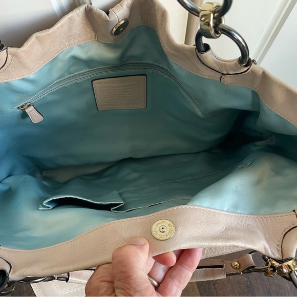 Coach Leather Shoulder Bag / Purse with Gorgeous Hardware - Picture 7 of 12